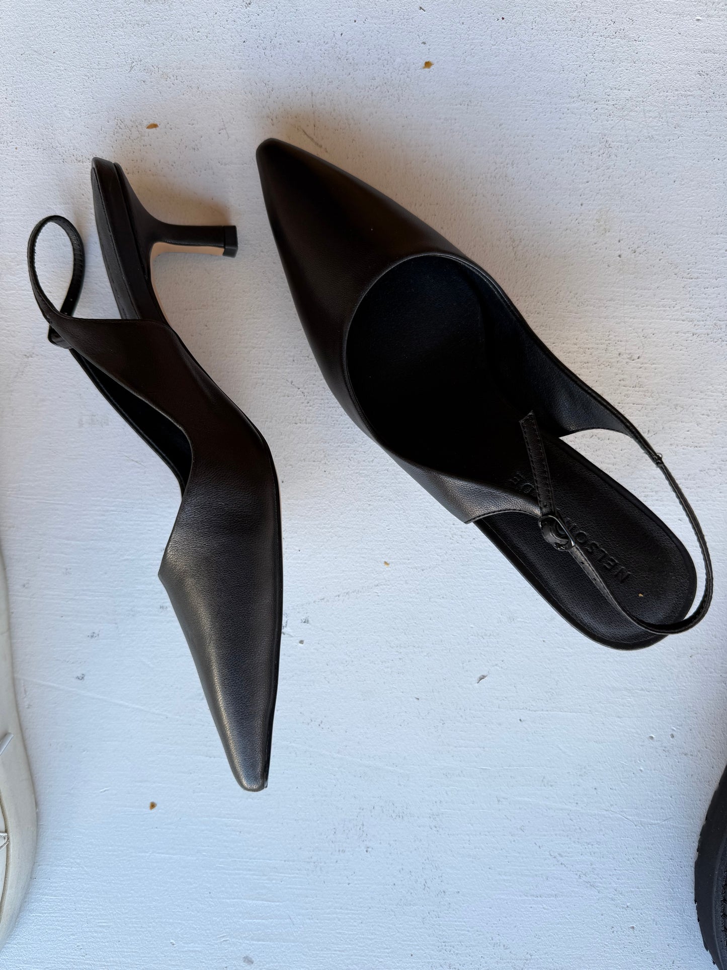 
                  
                    NELSON MADE Clara Point Kitten Heel Black Size 39
                  
                