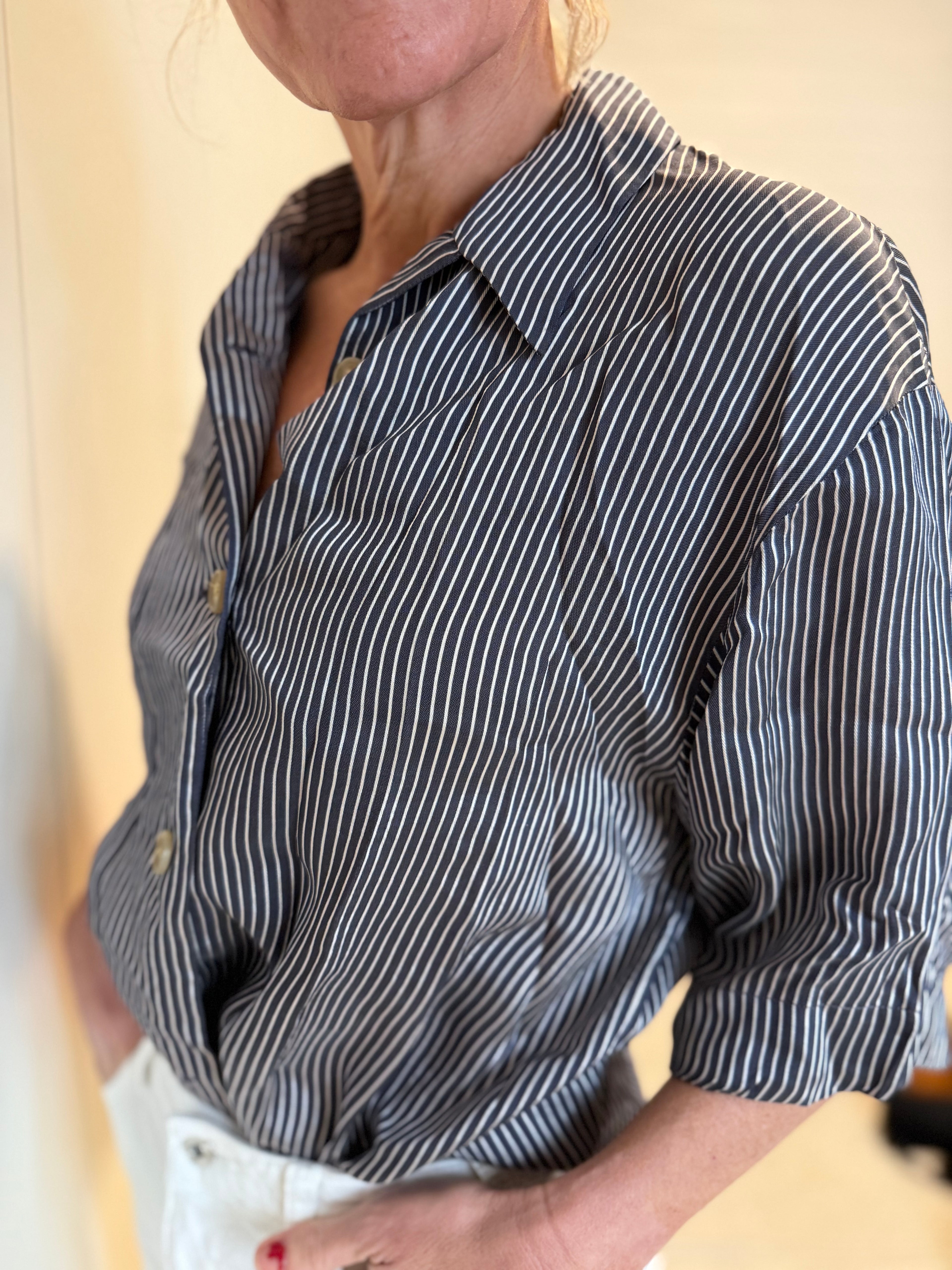 KHAITE Owen Striped Short Sleeve Shirt