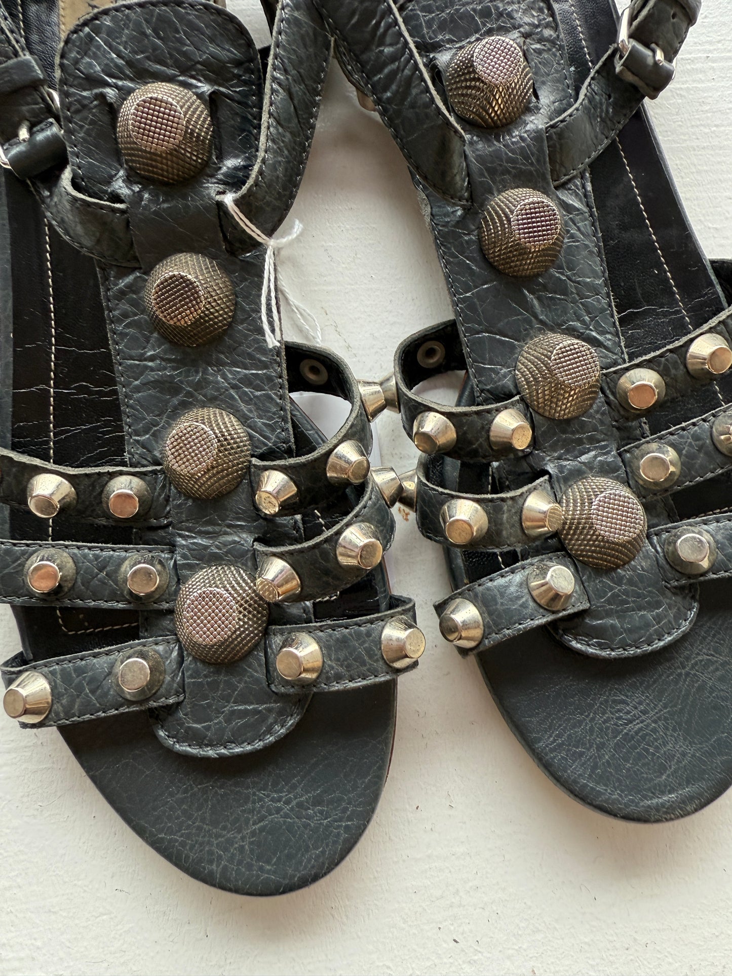 
                  
                    BALENCIAGA Gladiator Sandals 39
                  
                
