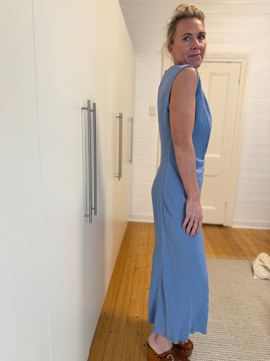 VICTORIA BECKHAM Sleeveless Gathered Waist Midi Dress 10