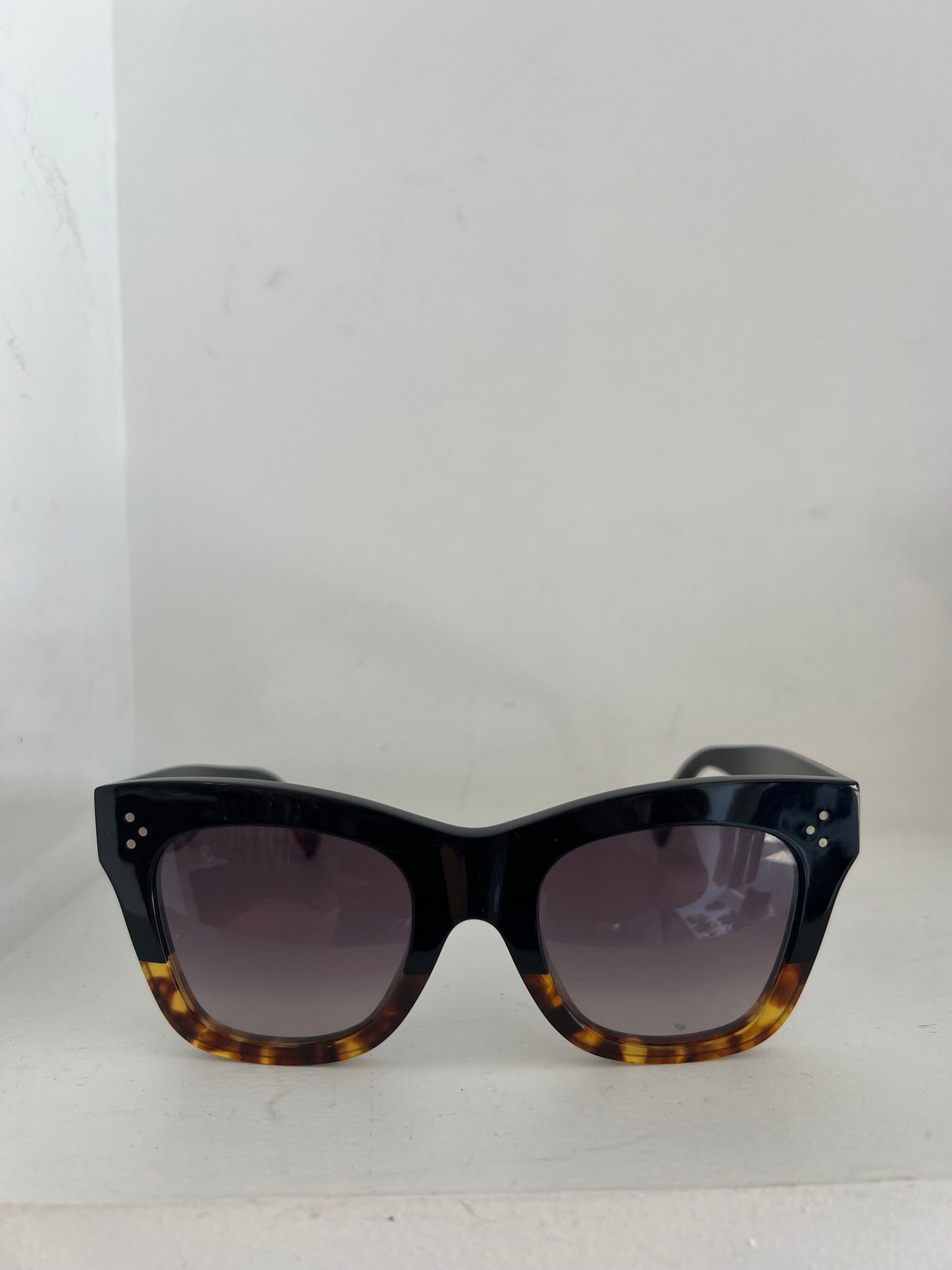 
                  
                    CELINE CL40041N Sunglasses
                  
                