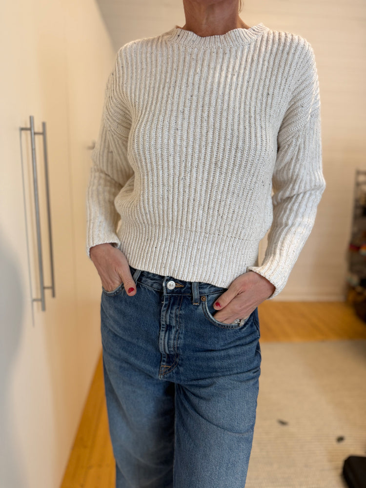 
                  
                    BASSIKE Ribbed Knit 1
                  
                