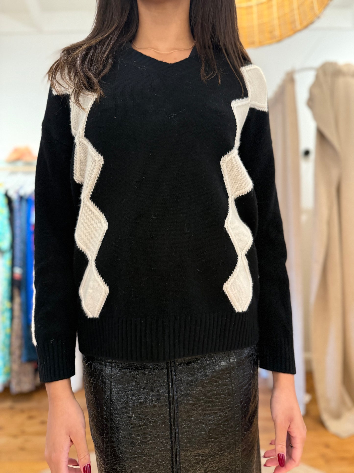 
                  
                    Black and white Geo print knit
                  
                