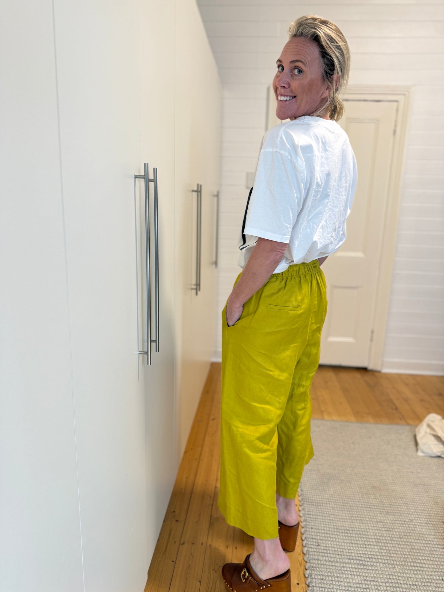 
                  
                    SARAH JANE CLARKE Culottes 10
                  
                