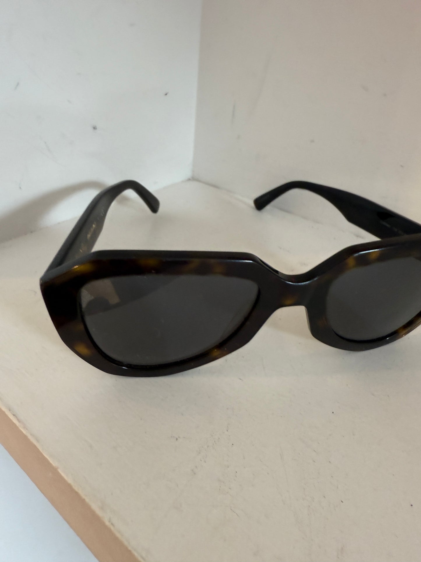 
                  
                    CELINE CL40046U Sunglasses
                  
                