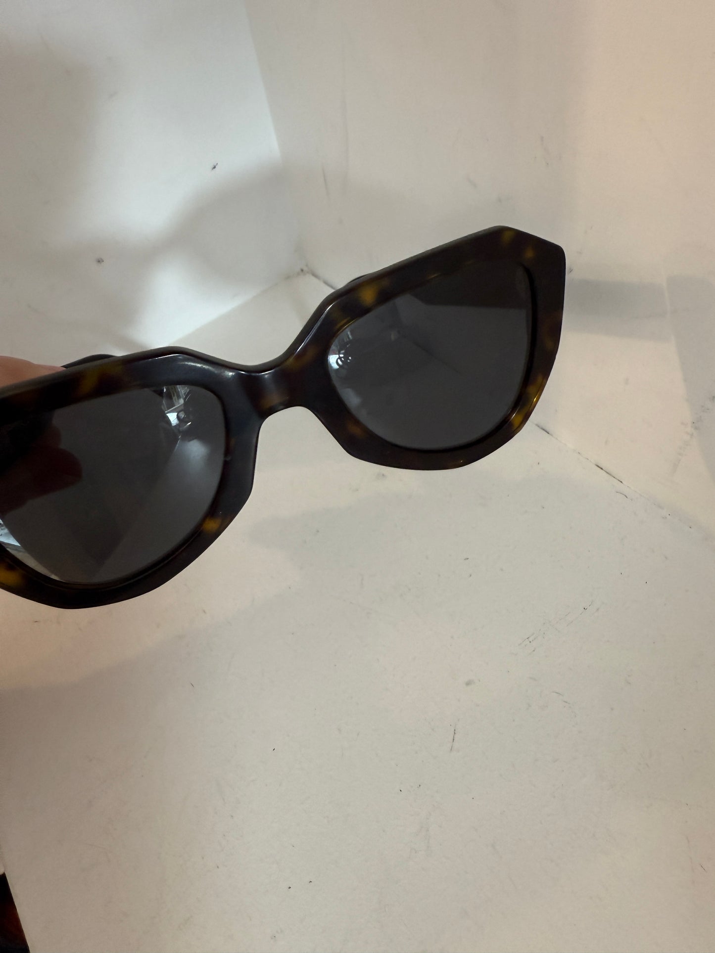 
                  
                    CELINE CL40046U Sunglasses
                  
                