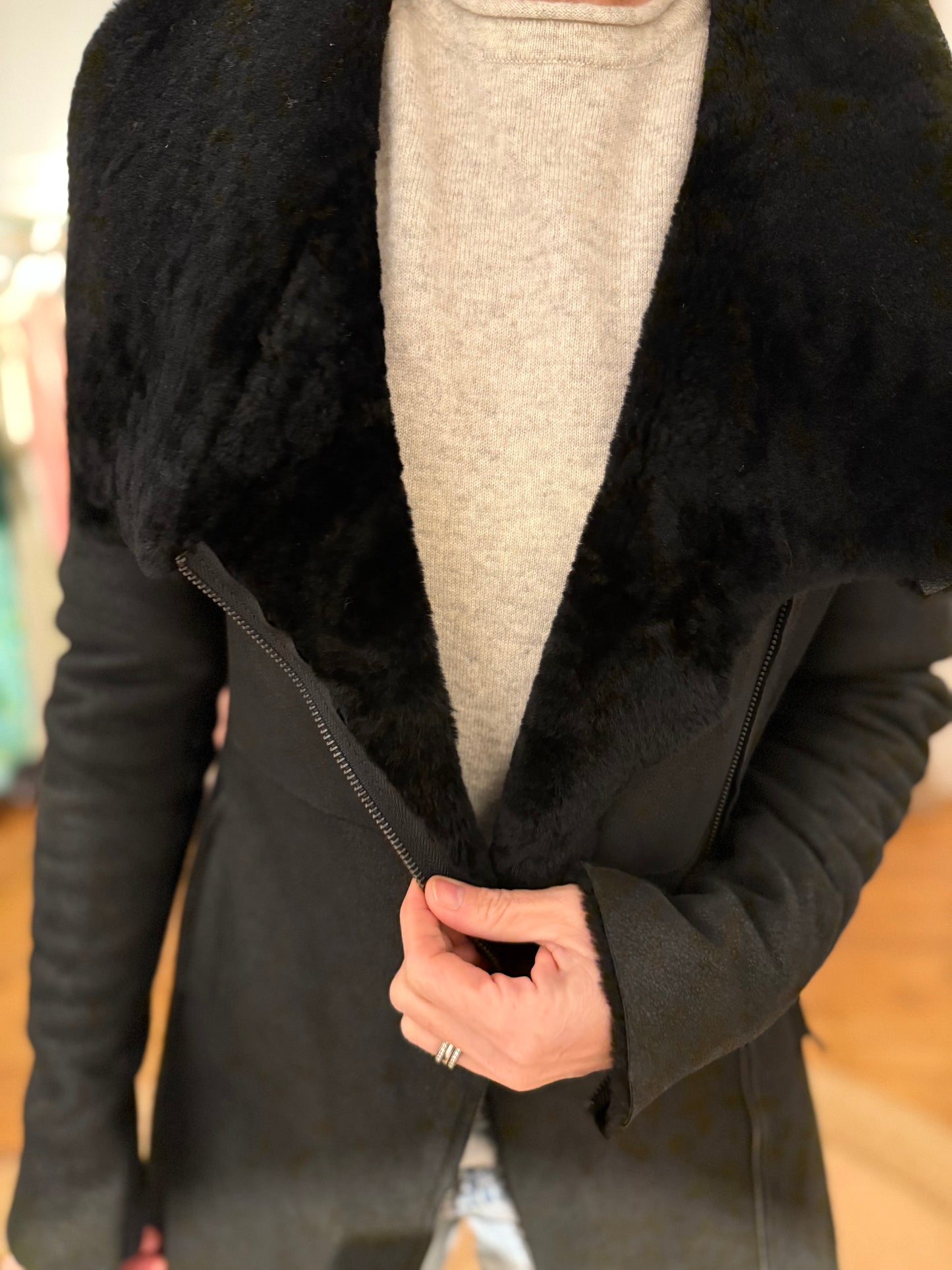 
                  
                    SCANLAN THEODORE Leather coat with shearling lining
                  
                