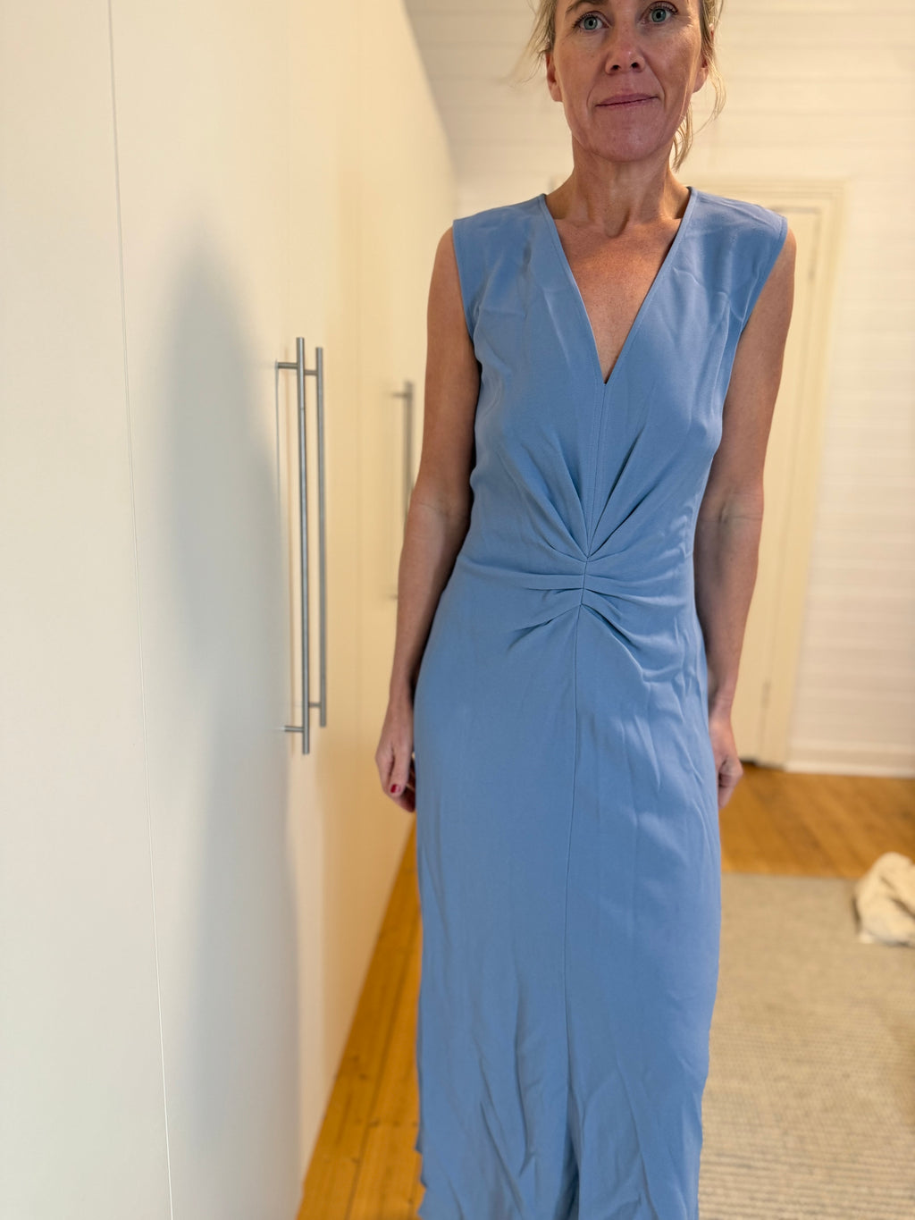 VICTORIA BECKHAM Sleeveless Gathered Waist Midi Dress 10