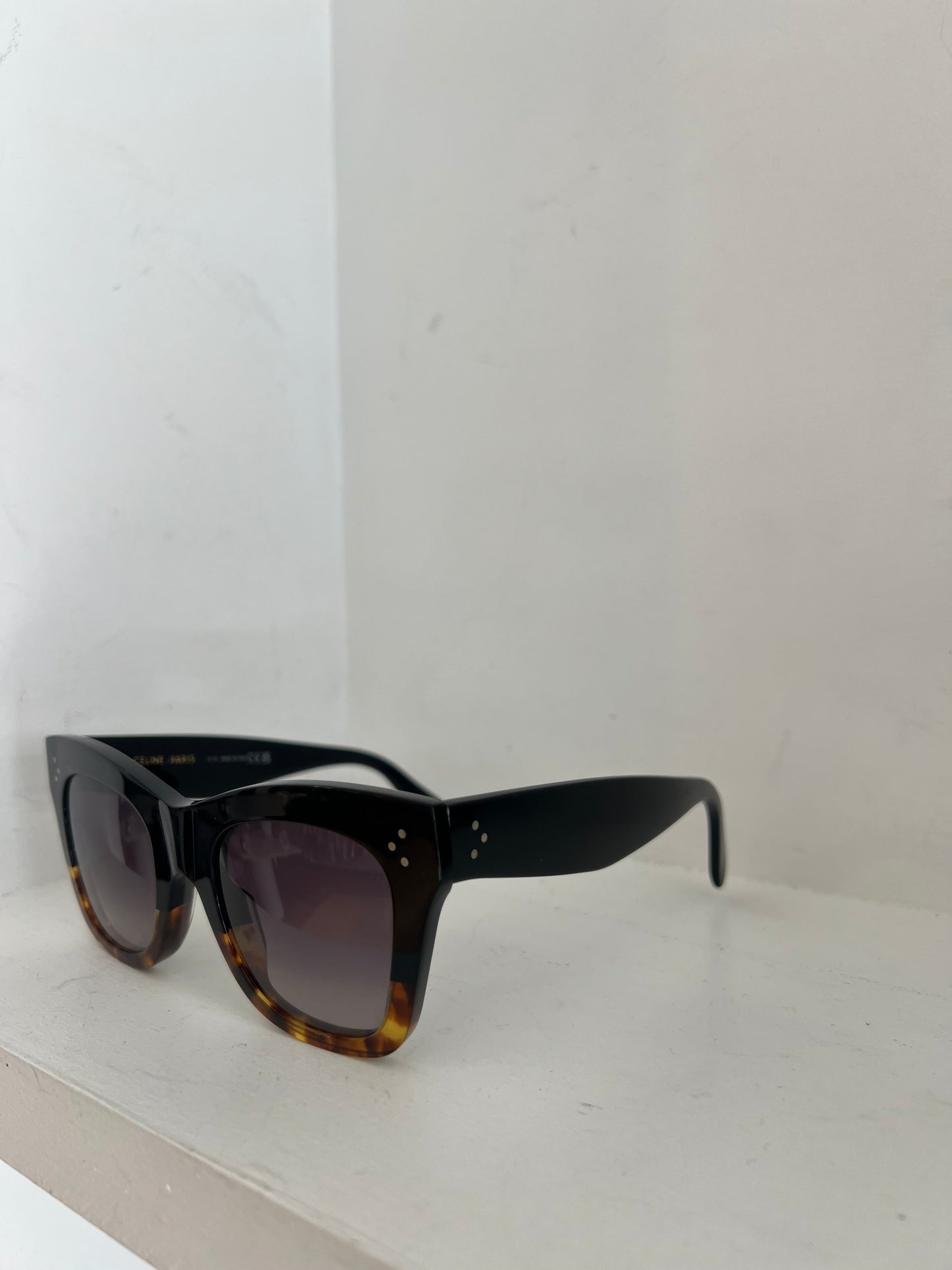 
                  
                    CELINE CL40041N Sunglasses
                  
                